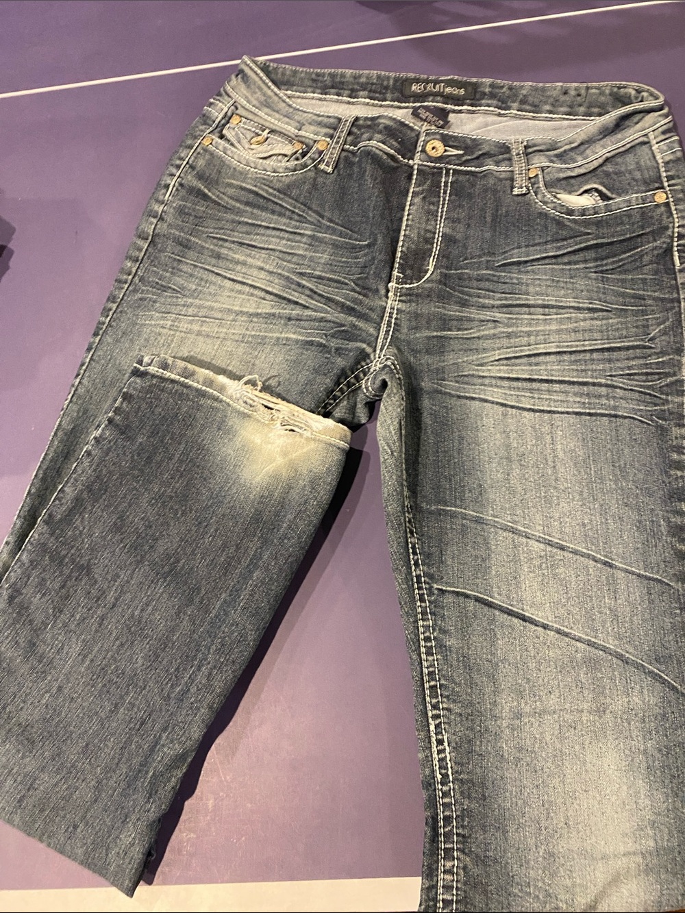 Casual Distressed Women's Ankle Jeans in Light Blue